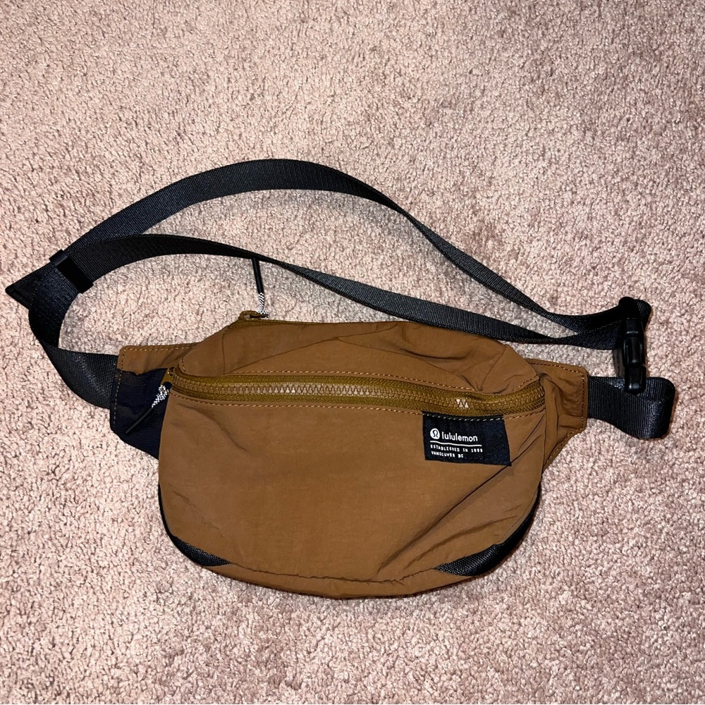 COPY - Lululemon bag